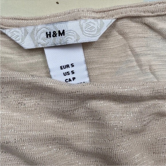 H & M WOMEN'S NUDE WITH SILVER METAL COWL NECK SLEEVELESS TOP TANK SIZE S - Picture 9 of 10